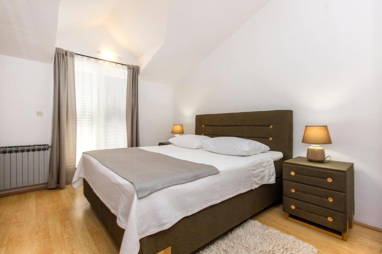 Apartamento Luka Šibenik Exterior foto