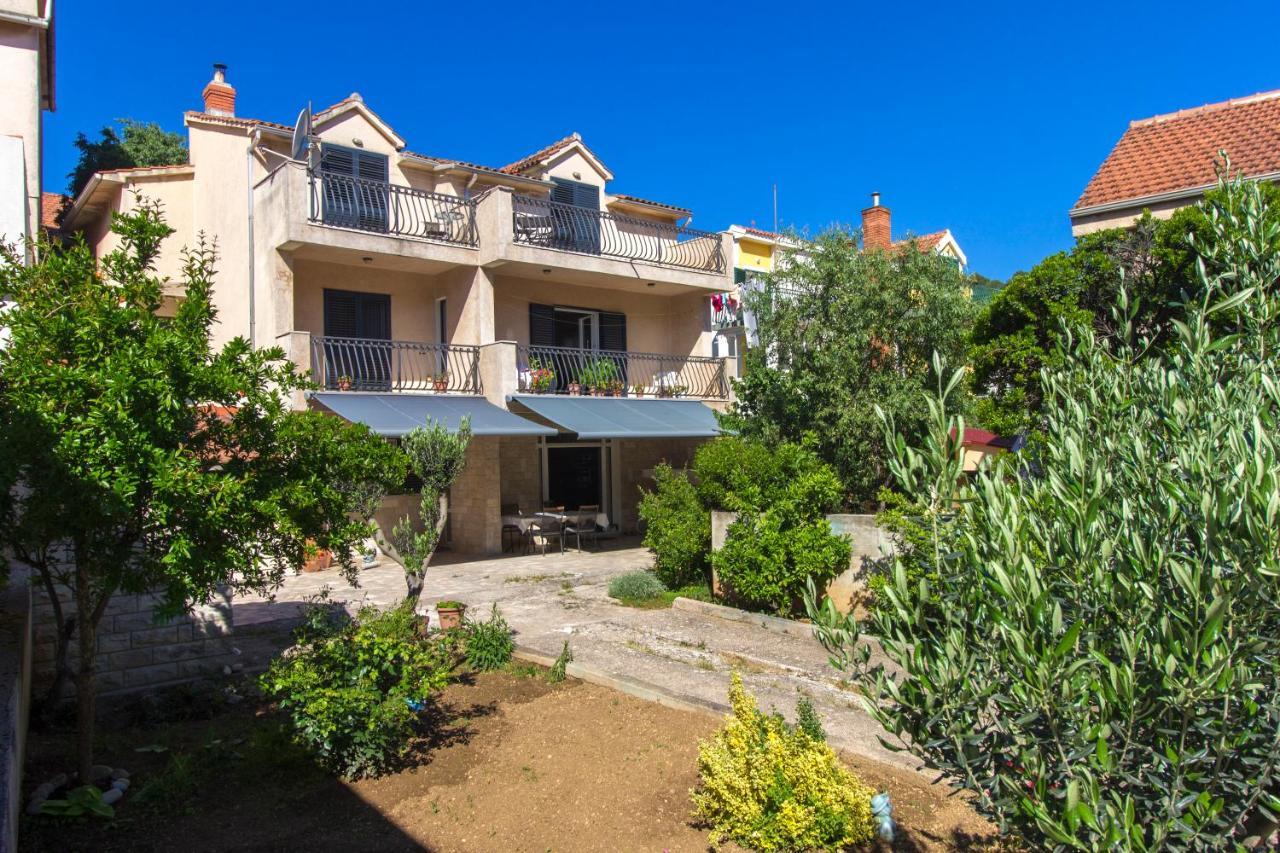 Apartamento Luka Šibenik Exterior foto