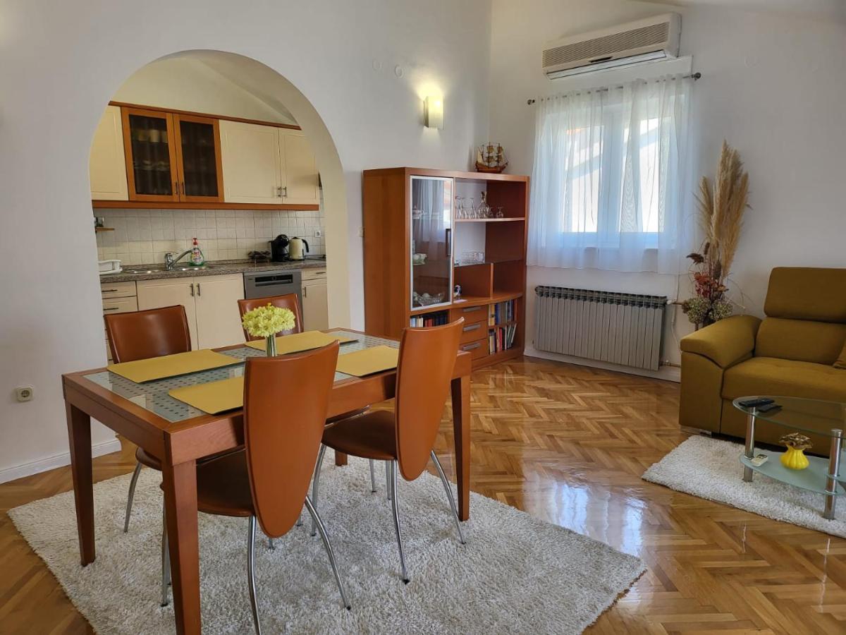 Apartamento Luka Šibenik Exterior foto